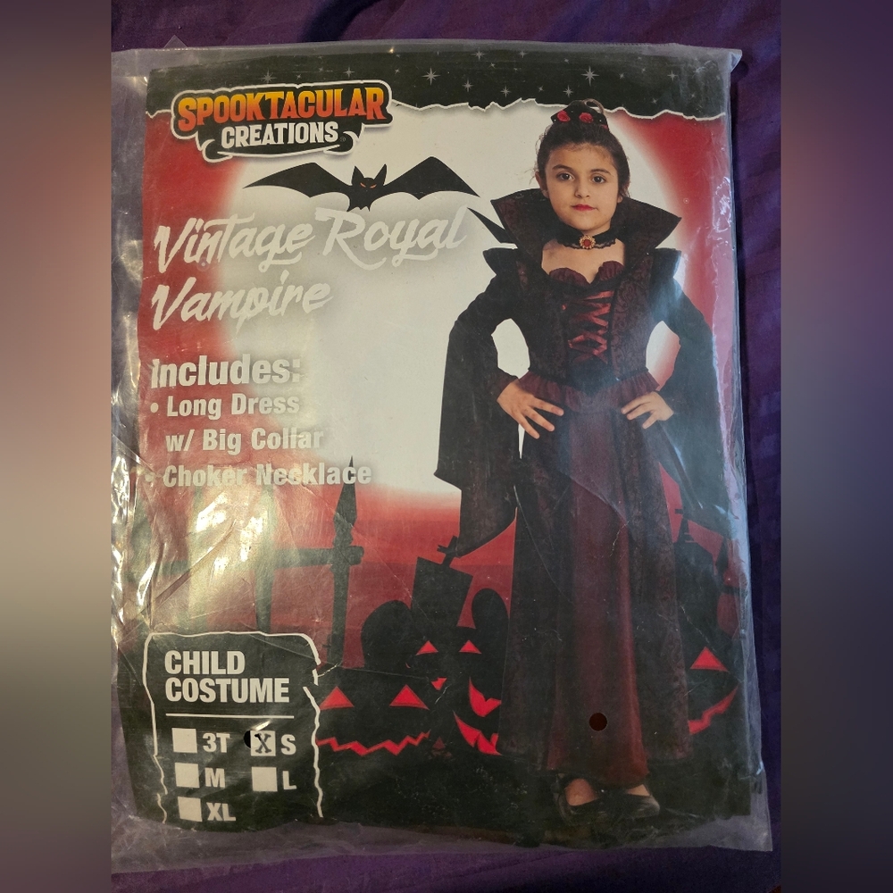 Vintage Royal Vampire costume (girls S) (NWT)